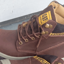 Zapato Punta de Acero MOD CATERPILLAR T40 C Marron Oscuro