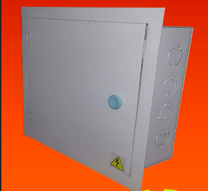 Caja porta termomagnetica 8 llave con tapa METALICA